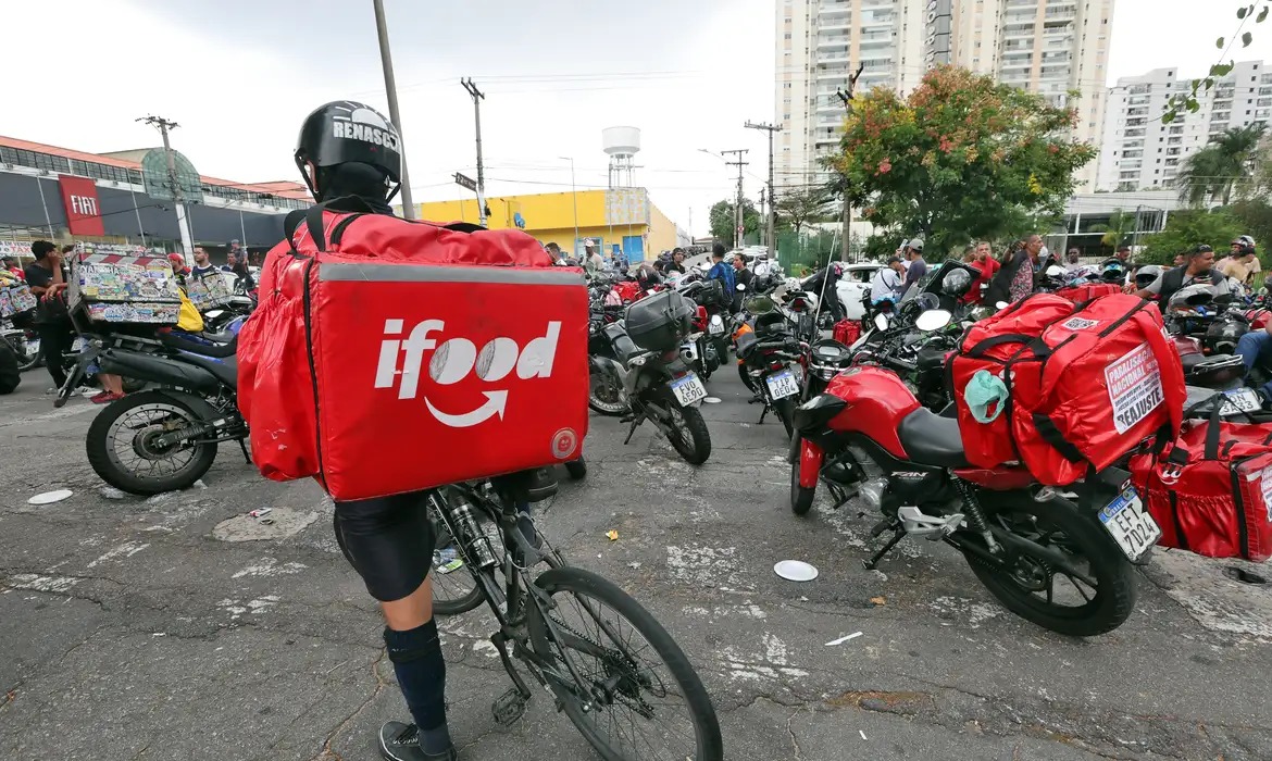 Brasil tem 2 milh�es de pessoas que trabalham por meio de aplicativos
