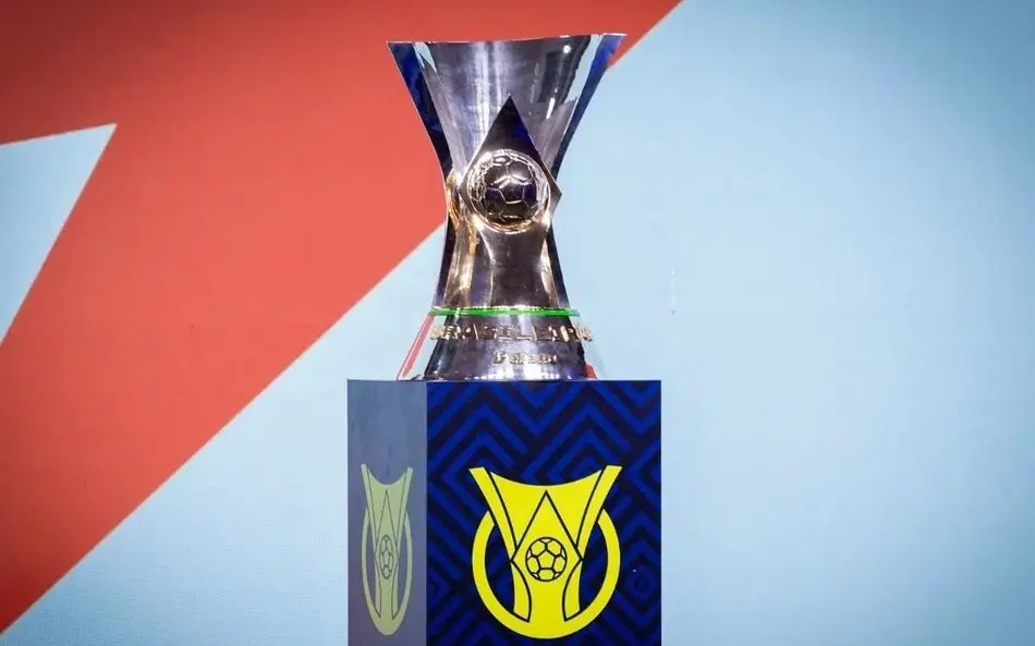 Flamengo e Palmeiras seguem na disputa ponto a ponto no Brasileiro: Alviverde tem jogo difcil contra Cruzeiro