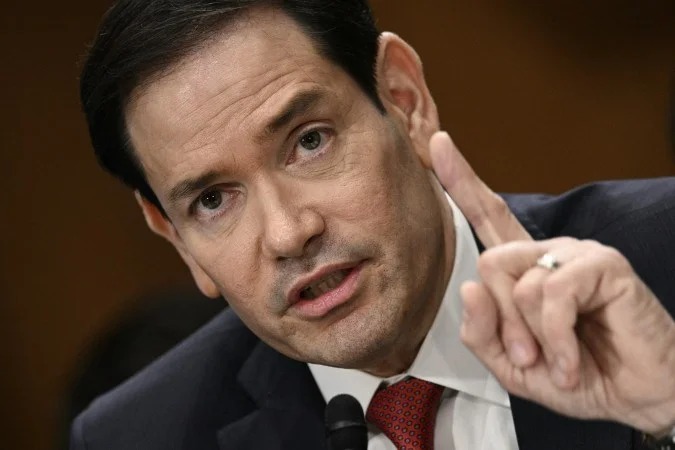 Marco Rubio assume controle pol�tico e financeiro de Caracas, diz jornal