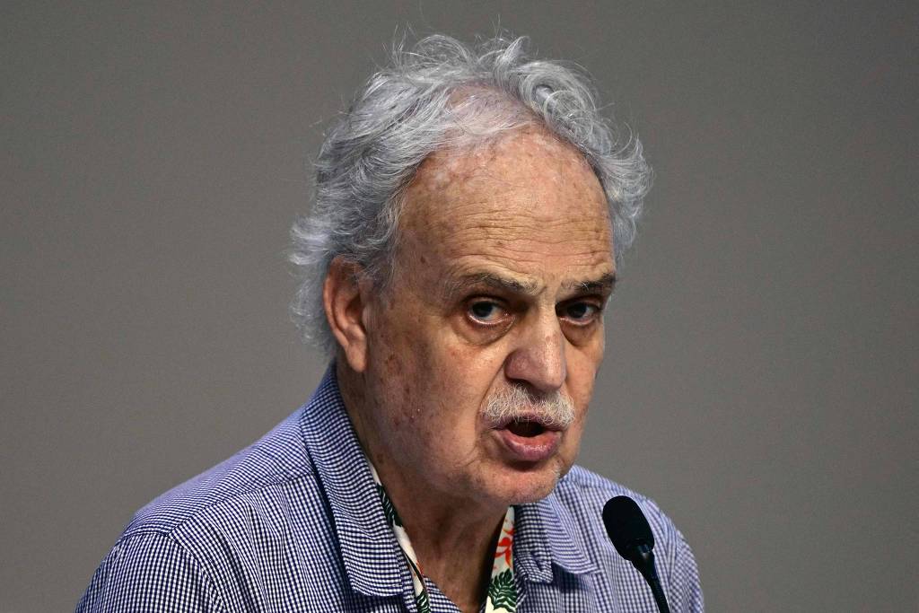 Papa Leão 14 nomeia cientista Carlos Nobre como conselheiro