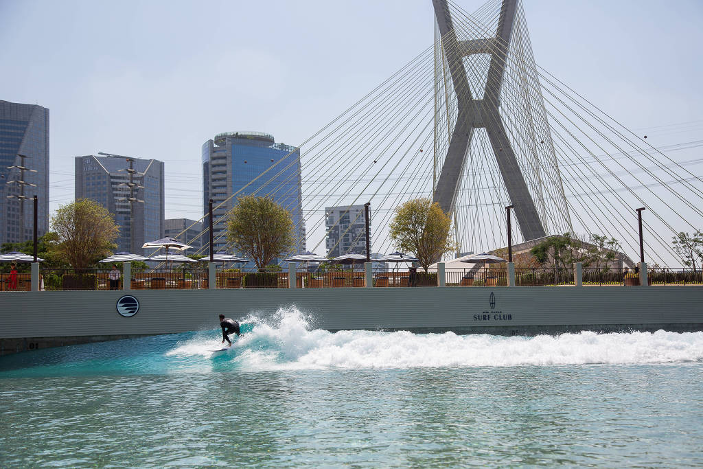 Marginal Pinheiros ganha dois clubes com piscinas de surfe e mensalidade de at� R$ 3.300