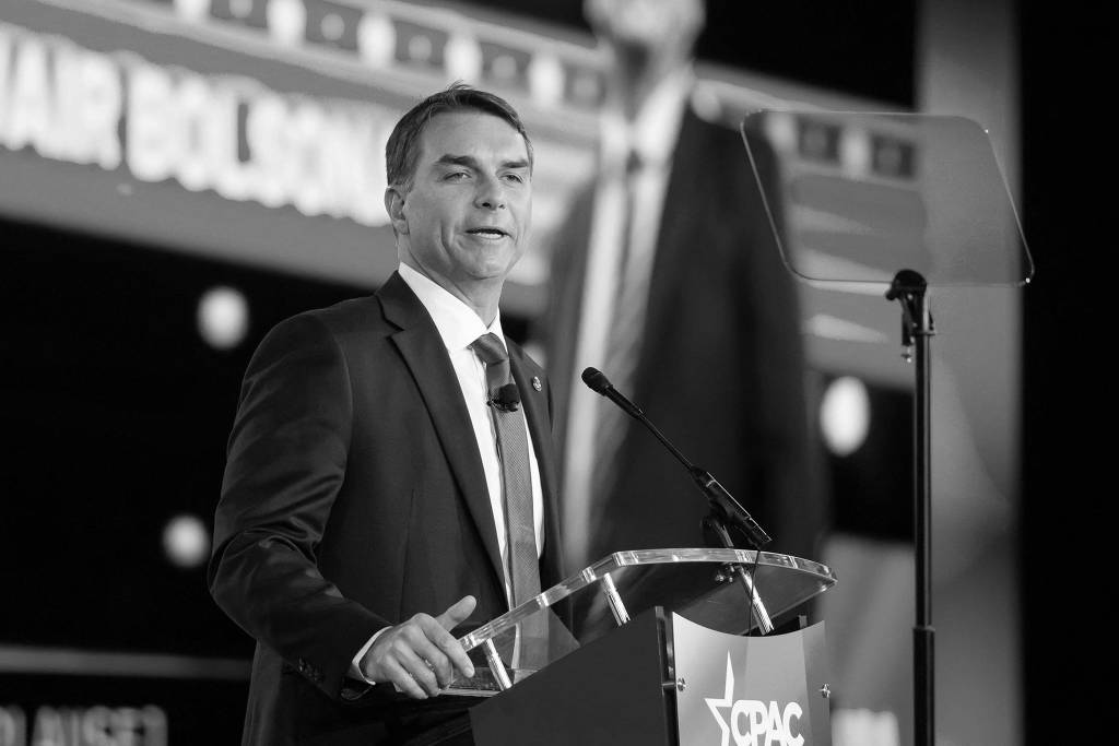 Duvidar de elei��es � golpismo de Fl�vio Bolsonaro