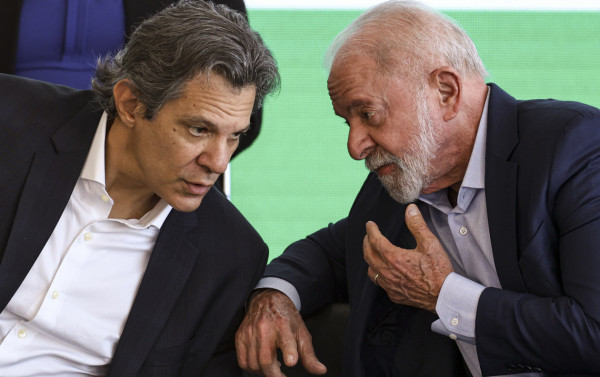 Na �sia, Lula acertou com Haddad a chapa em S�o Paulo