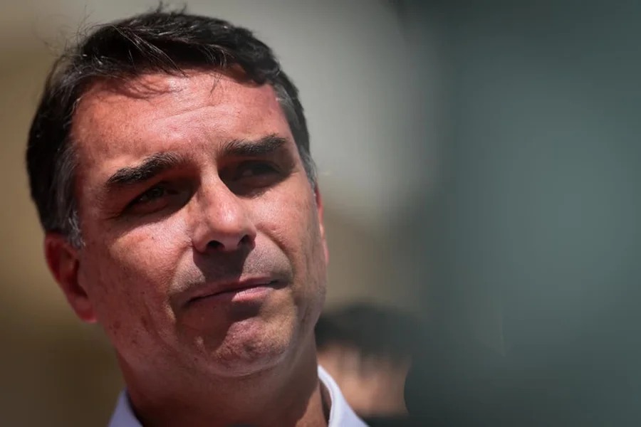 Fl�vio compara Lula a 'opala velho', ataca Haddad e � aplaudido no BTG