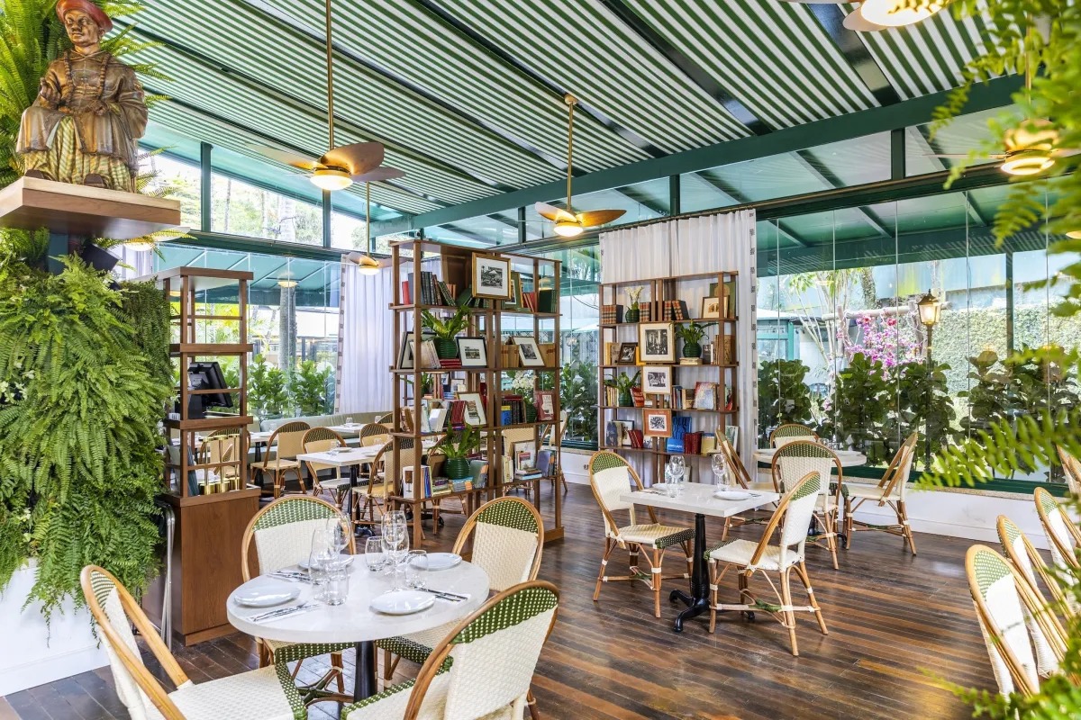 De Hemingway a Camus: Les Deux Magots promove encontros liter�rios em SP