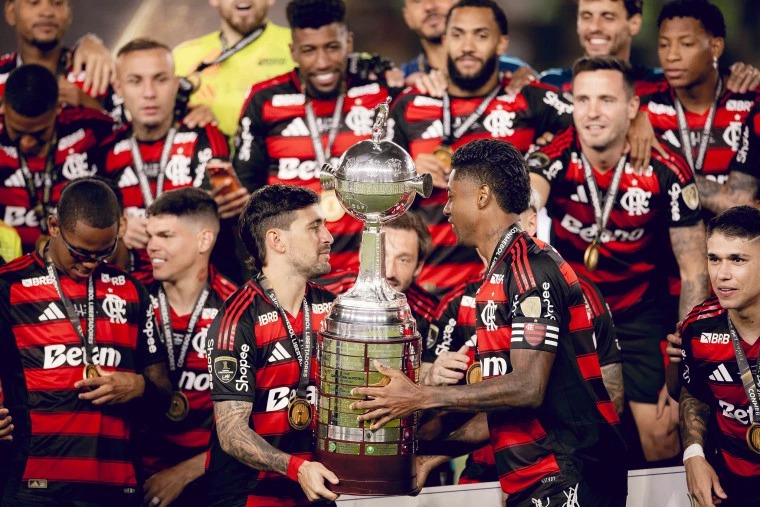 Campe�o da Libertadores, Flamengo pode conquistar o Brasileir�o nesta quarta