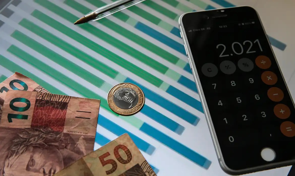 Mercado financeiro reduz proje��o da infla��o para 5,30%