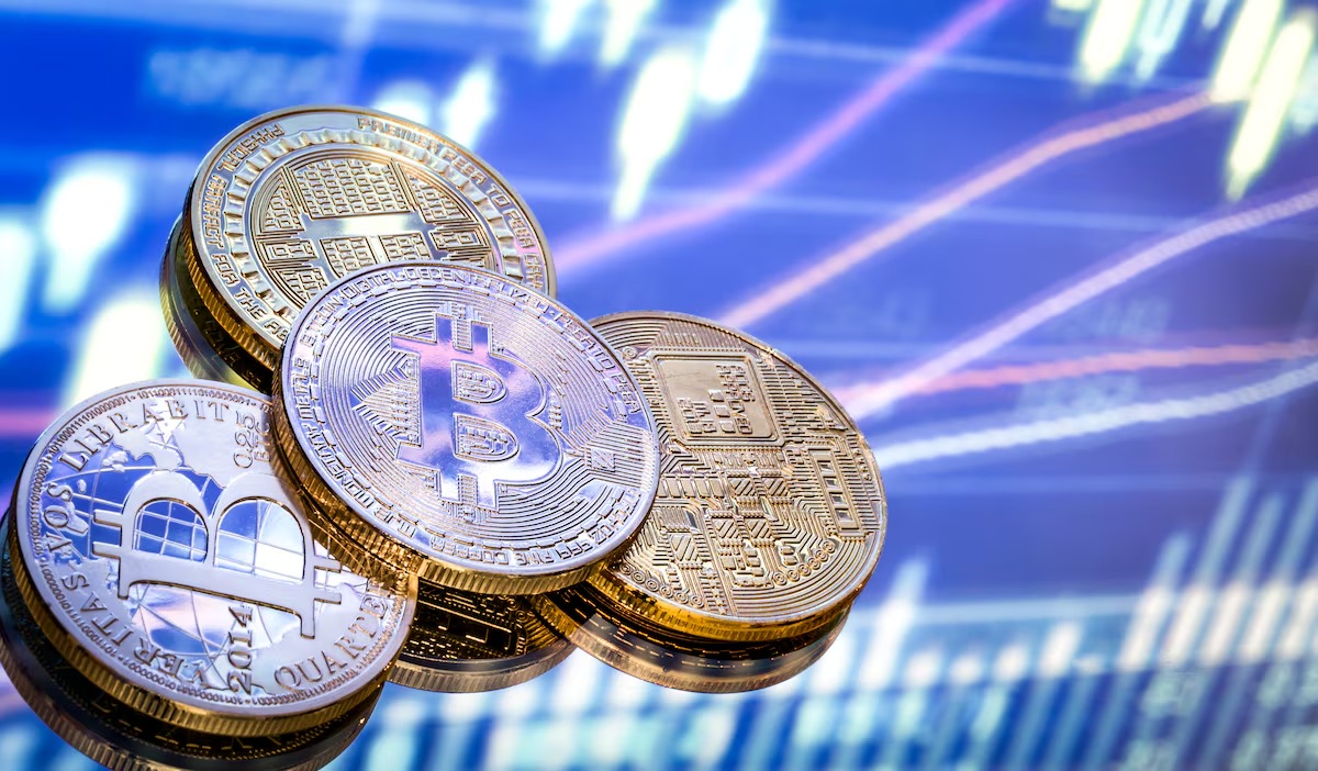 Bitcoin volta aos US$ 80 mil, mas token queridinho de Trump 'rouba' demanda da cripto e dispara 195%