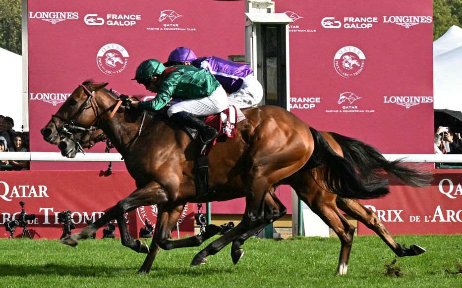 Daryz, do Stud Aga Khan, conquista o GP de L' Arc de Triomphe em cima de Minnie Hauk