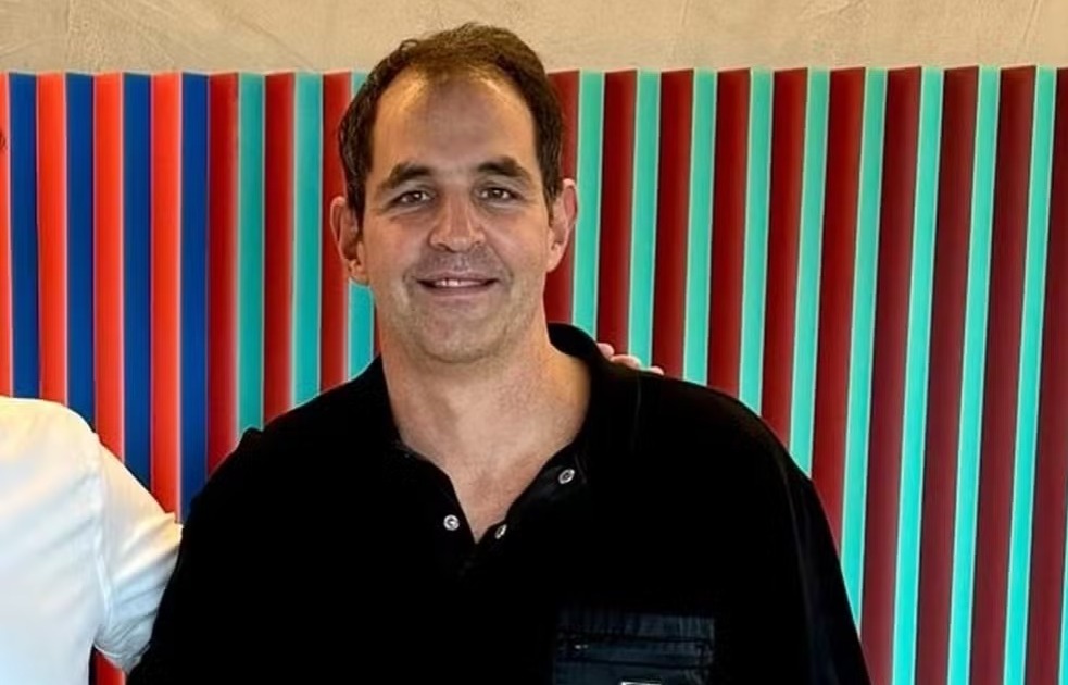 Quem  o empresrio de jogadores mais poderoso do Brasil e que tem R$ 300 milhes a receber de clubes