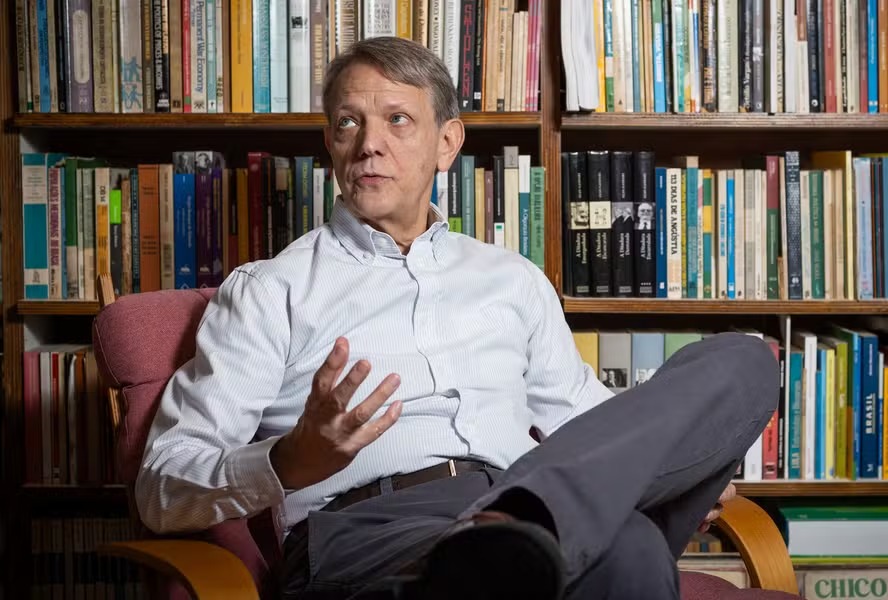 Entrevista: 'Ideologia � importante, mas � a economia que est� decidindo a elei��o', diz cientista pol�tico Andr� Singer