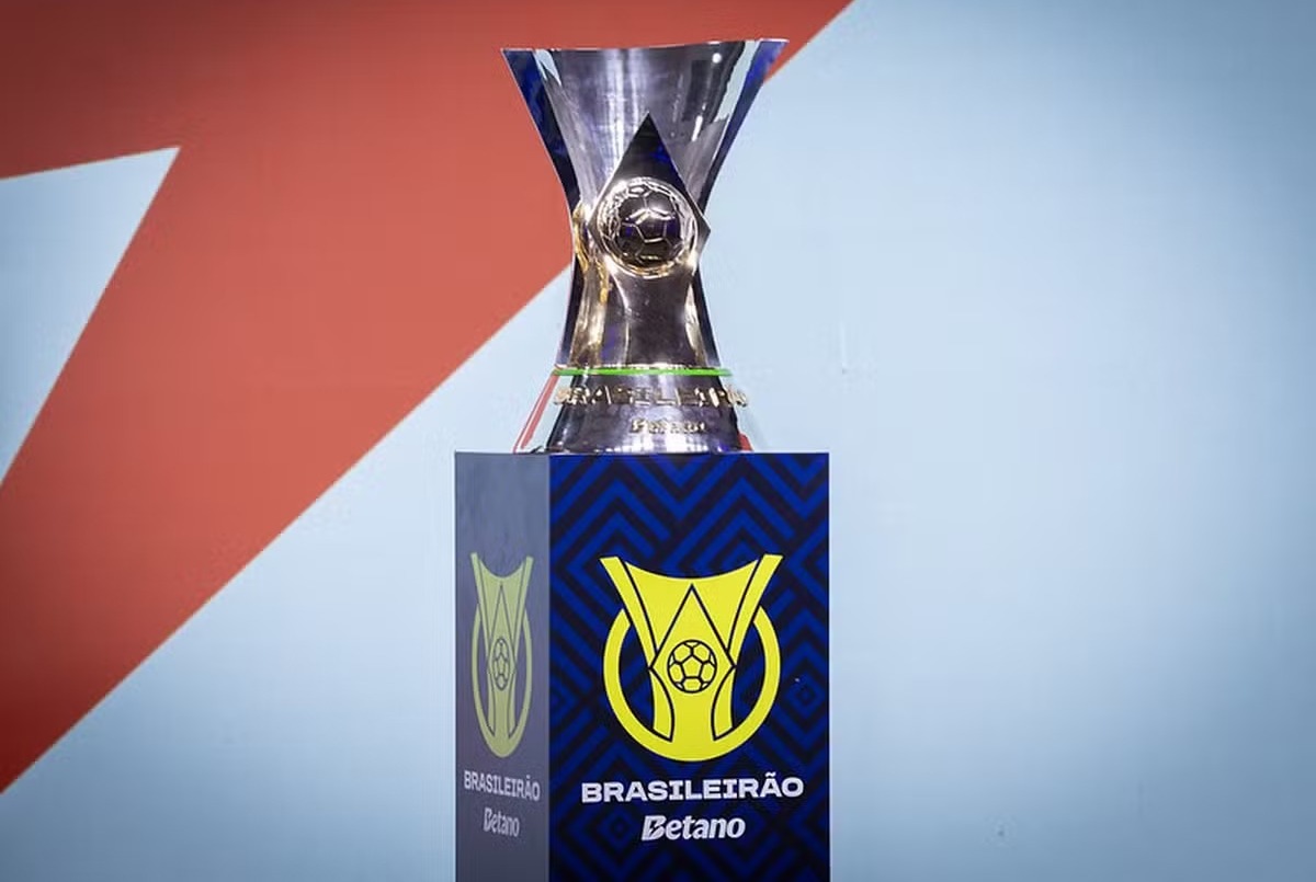 Na disputa pelo t�tulo do Brasileir�o, Flamengo e Palmeiras jogam no mesmo hor�rio neste s�bado