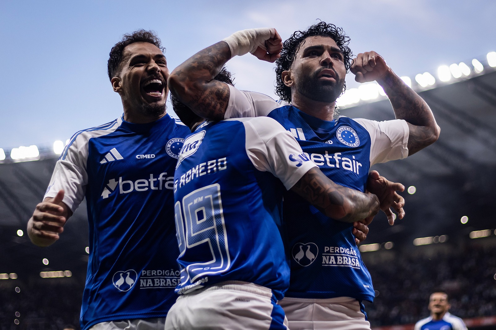 Cruzeiro goleia Juventude e abre vantagem na liderana do Brasileiro