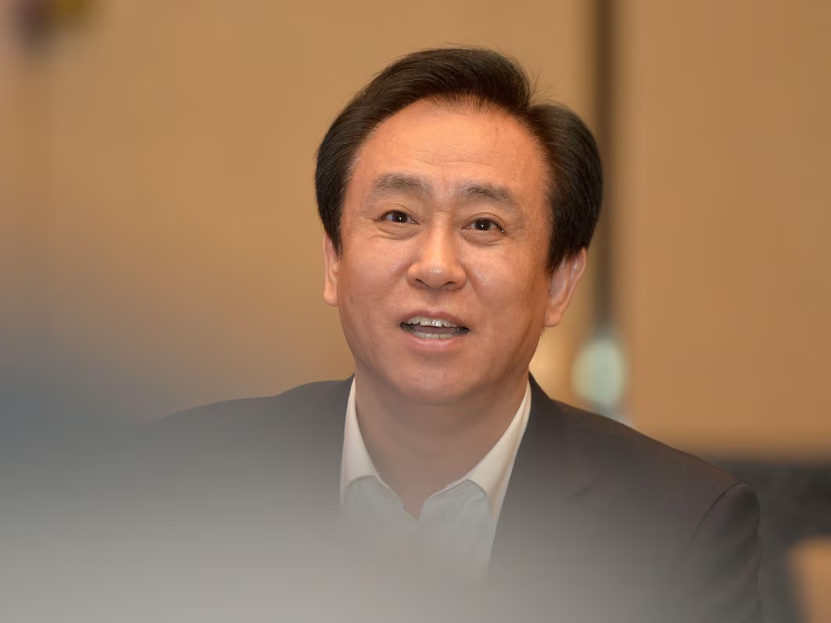 Fundador da gigante imobili�ria Evergrande � condenado � pris�o perp�tua na China