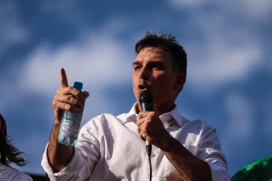 A falta de entusiasmo do Centr�o com a 'candidatura' de Fl�vio Bolsonaro a presidente