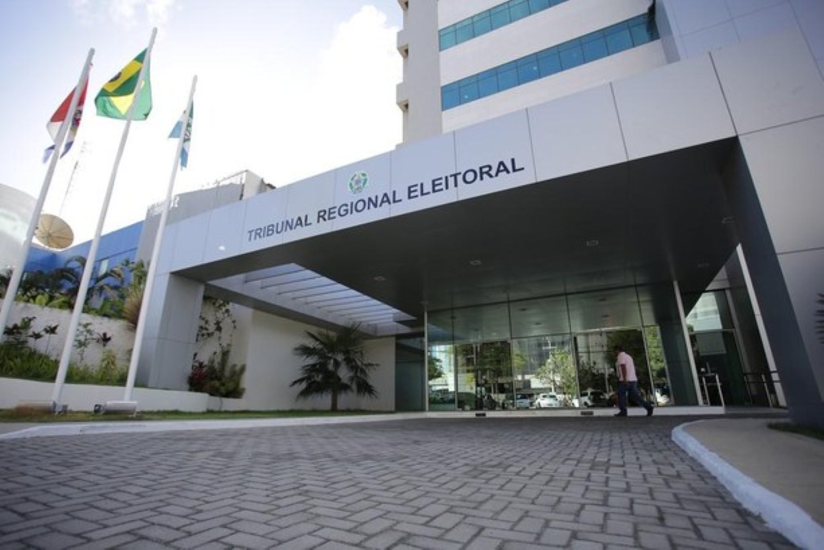 Desembargador revisa decisão e libera pesquisa Real Time Big Data para governo e Senado em Alagoas; veja os números
